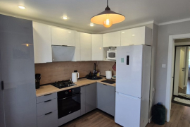 2-к. квартира, 48 м², 1/3 эт.