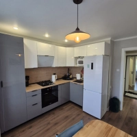 2-к. квартира, 48 м², 1/3 эт.